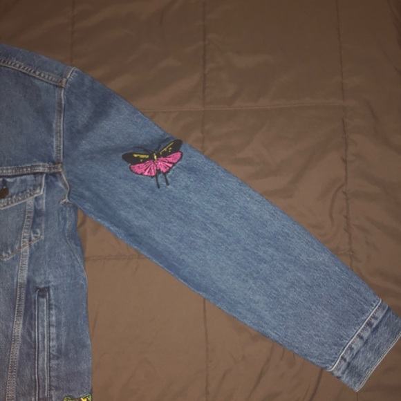 Levi’s Freehand Embroidered Trucker Jean Jacket - Picture 4 of 8